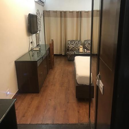 Hotel Amar Chandīgarh מראה חיצוני תמונה